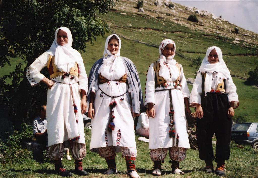 Bosnian beautyy. Босняки это тюрки. Босния и Герцеговина народ. Босния и Герцеговина мусульмане-боснийцы.